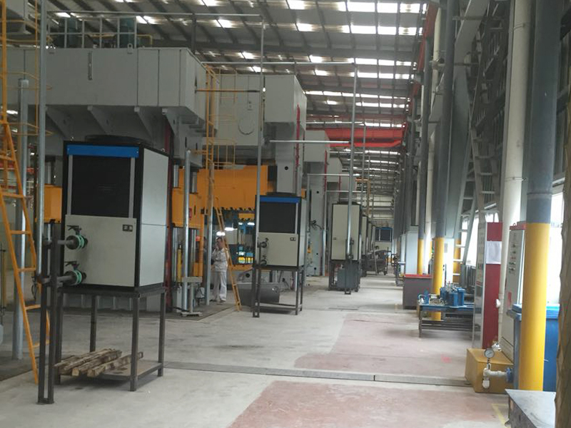 油冷機應（yīng）用在液壓機上