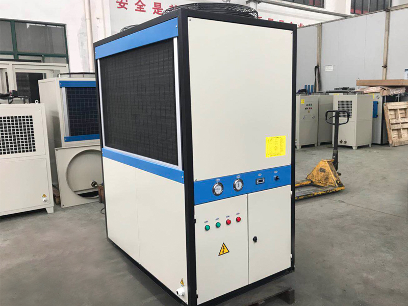 如何選擇合適的冷（lěng）油機廠家？