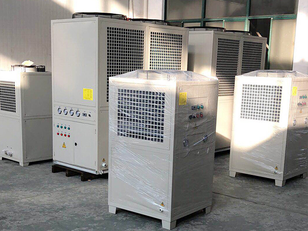 油冷機（jī）品牌製冷（lěng）量怎麽選擇